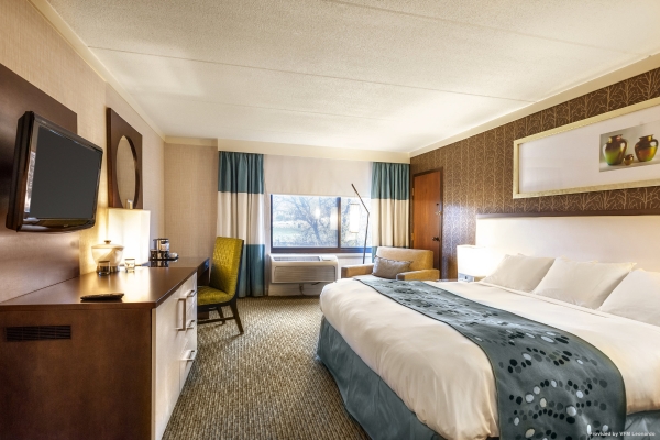 RADISSON HOTEL CORNING